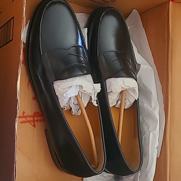 Mens shoes